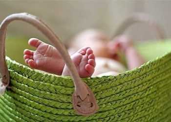 Діти, народжені поза пологовим будинком, реєструватися не будуть