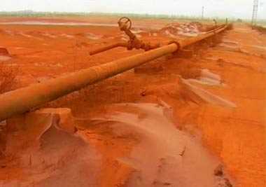 Отруйний червоний пил накрив кілька сіл України