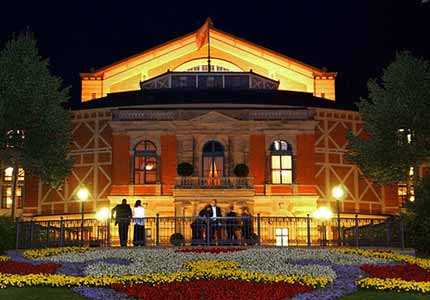 Кращі фестивалі весни за весією The Independent