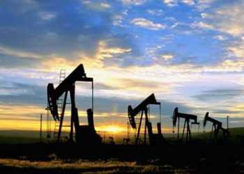 Попит на нафту росте на тлі кризи в Лівії