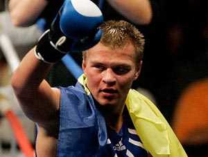 В'ячеслав Глазков перемагає Дениса Бахтова