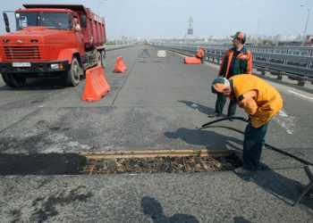 На мосту Кирпи здувся асфальт