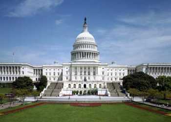 Конгрес США стурбований інформацією про збір даних iPhone