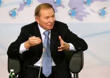 Кучма попросив відпустити його до Москви