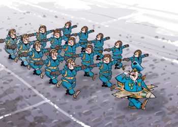 Пролетіли. Військові льотчики пройдуть по Червоній площі пішки