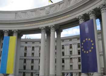 Київ оголосив дипломатичну війну Мінську