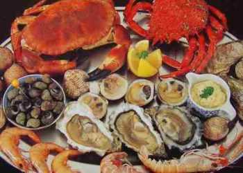 Продавців морепродуктами обклали даниною?