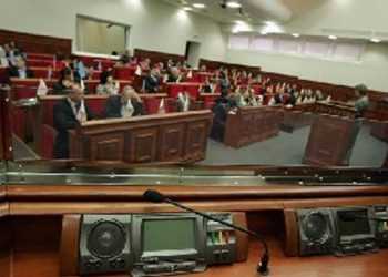 Хочеш стати депутатом Верховної Ради - плати $ 1.5 млн