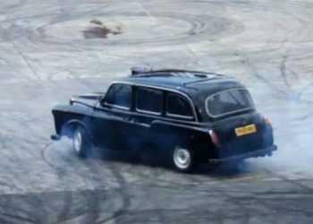 Лондонське таксі на базі Evo 9