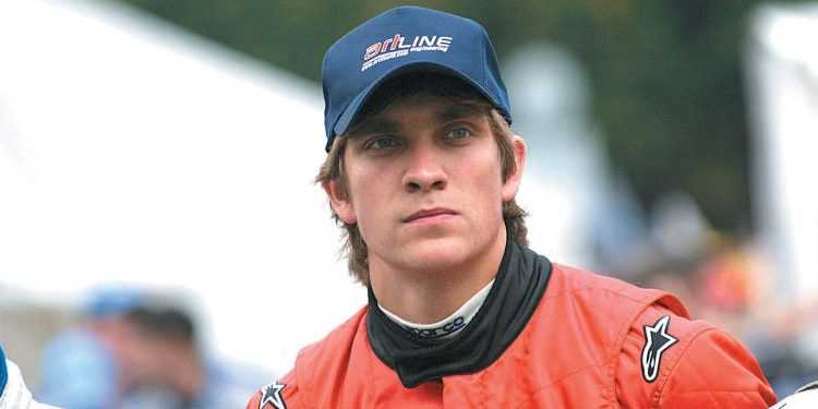 Нова ікона Росії швидко завойовує поле