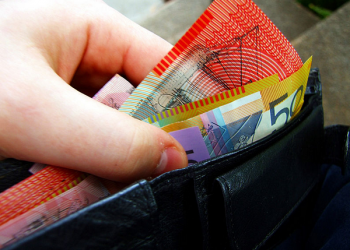 Канадські долари стануть пластиковими