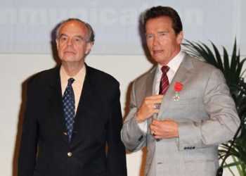 Шварценеггер заплатить $ 400 млн за зраду