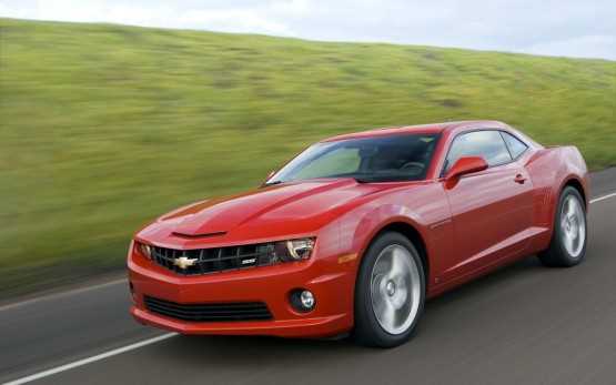 Школярка отримала Chevrolet Camaro за відмінне навчання