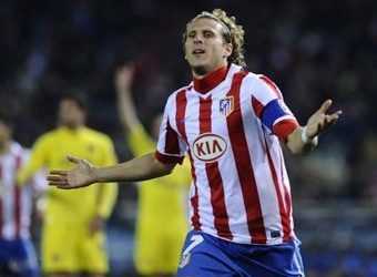 Марадона покличе Дієго Форлана в арабський клуб