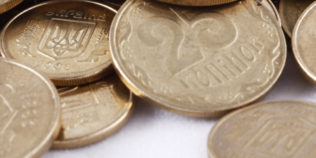 Гривня на готівковому ринку зміцнюється