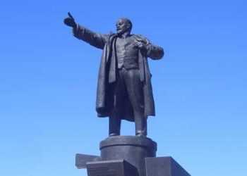 У Харкові хочуть прикрити пам'ятник Леніну