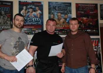 Маріуш Пудзяновскі продовжить виступи у ММА