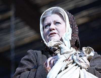 Актриса отримала благословення на новій ролі