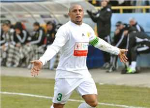 Роберто Карлос мало не вбив гравця Волги