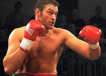 Тайсон: «Перш ніж нокаутувати, Володимир Кличко не раз Поваляєв Хея»