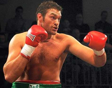 Тайсон: «Перш ніж нокаутувати, Володимир Кличко не раз Поваляєв Хея»