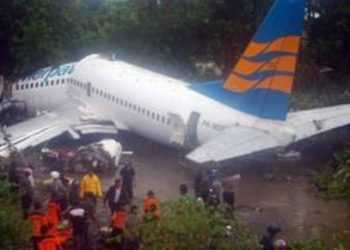 В Індонезії розбився пасажирський літак: 25 загиблих
