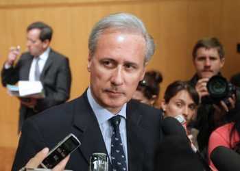 Держсекретар державної служби Франції став героєм нового скандалу