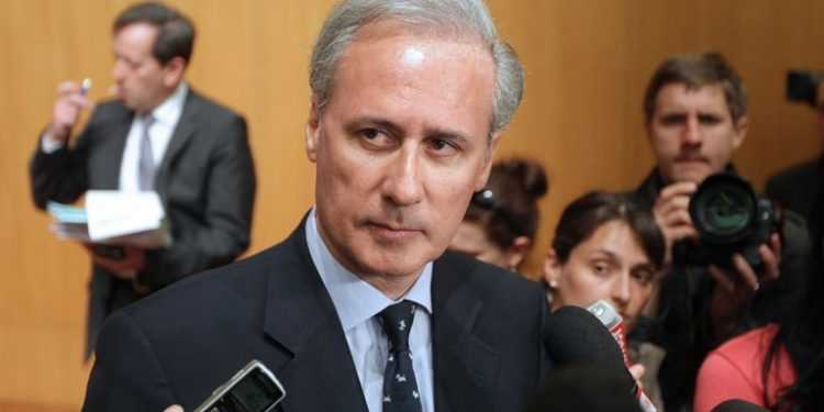 Держсекретар державної служби Франції став героєм нового скандалу