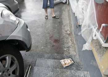 У Києві на тротуарі джип на смерть збив жінку