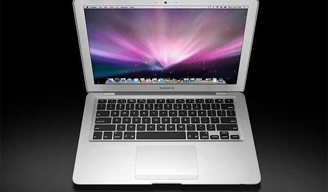 Майстер з ремонту Macintosh використовував вебкамери клієнток для злочинних цілей