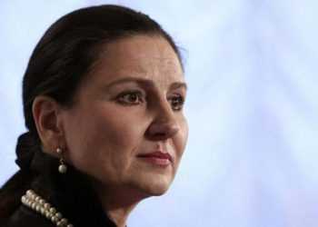 Богословську в суді облили водою