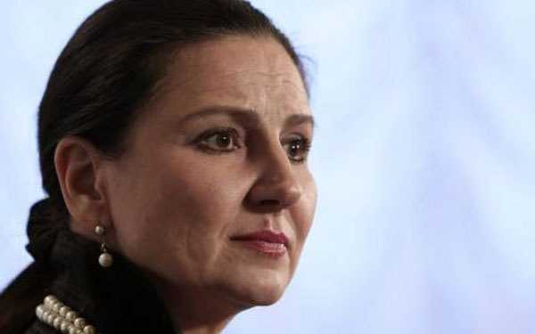 Богословську в суді облили водою