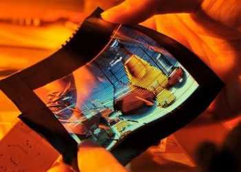 Samsung планує почати випуск гнучких дисплеїв у наступному році