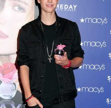 Джастін Бібер атакований фанатами