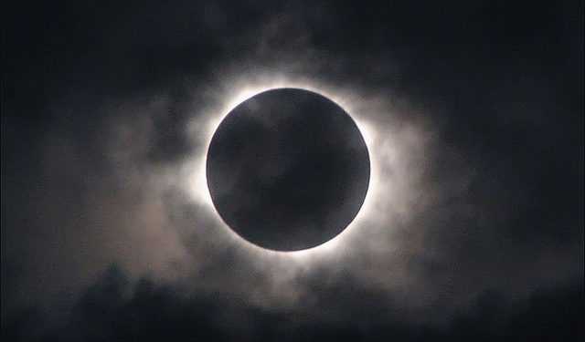 15 червня найтриваліше в XXI столітті місячне затемнення