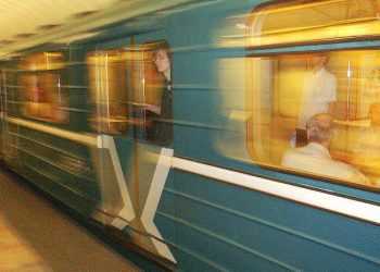 У Києві під рейками метро загинув студент