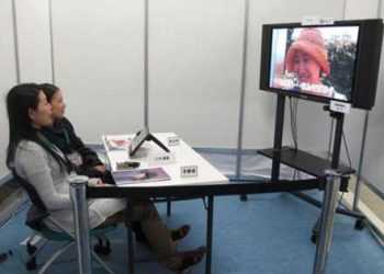 Нові телевізори будуть спостерігати за глядачами і реагувати на їхні емоції