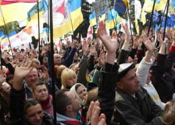 Для масових акцій протесту потрібно різко погіршити життя людей - експерт