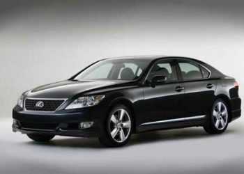 Lexus представляє нову версію флагманської моделі LS