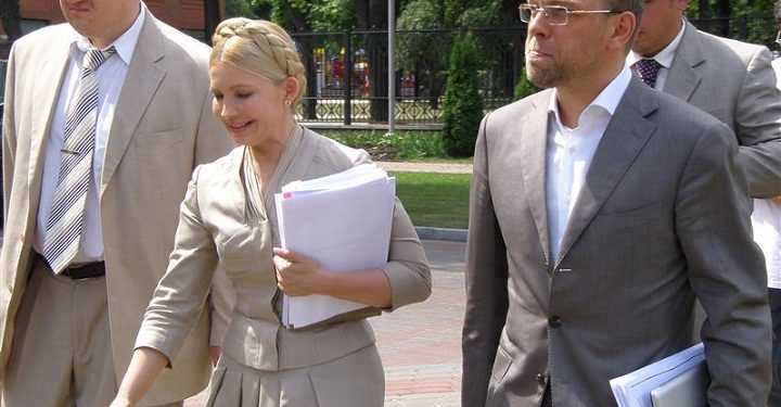 Тимошенко та її адвоката звинуватили в неповазі до суду