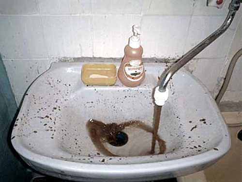 Каналізаційна вода змішалася з питною