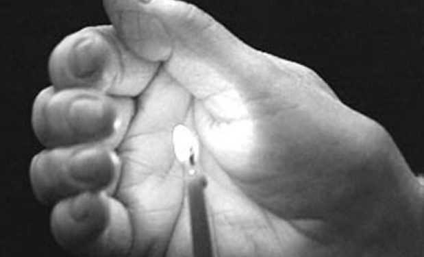 Кабмін вшанував пам'ять загиблих у ВВВ хвилиною мовчання