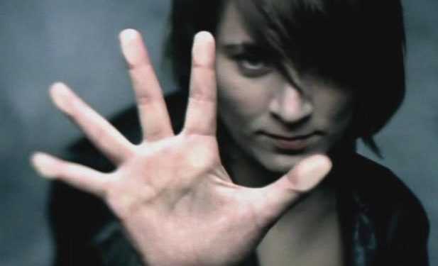 Співачка Земфіра втекла з власного концерту