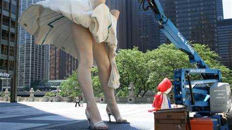 Величезні ноги в Чикаго