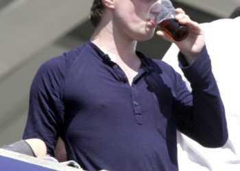 Зірка фільмів про Гаррі Поттер Деніел Редкліфф сказав, що він відмовився від вживання алкоголю, зрозумівши, що з нього вже достатньо вечірок. 21-річний актор каже, що він почав пити занадто багато на зйомках фільму