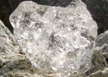 Алмази зашифрували час утворення материків і океанів