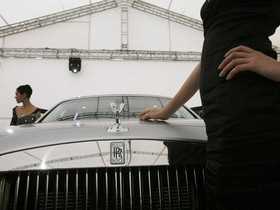 Китайці скуповують розкішні авто