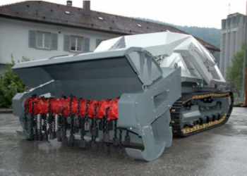 Робот-землекоп приступає до роботи в Африці