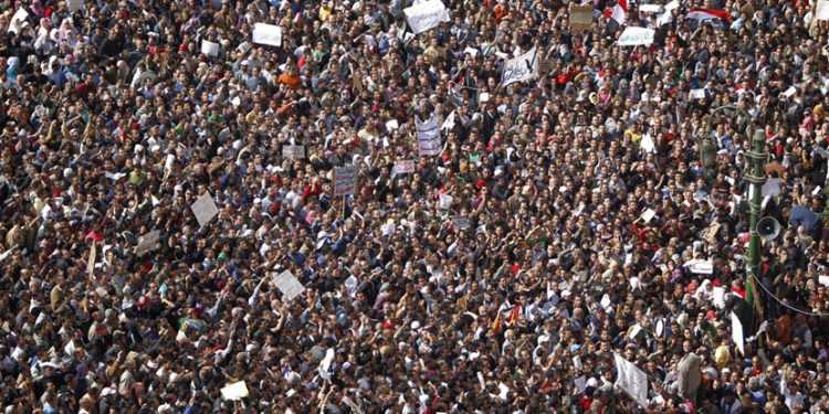 При розгоні акції протесту в Каїрі поліція знову відкрила вогонь