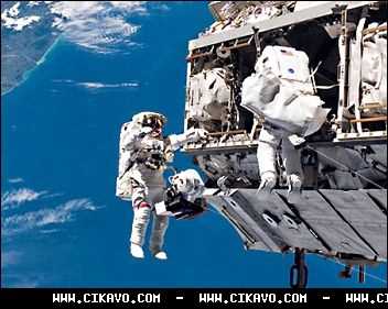 Атлантіс пристикувався до МКС